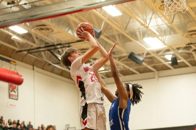 Thrilling Basketball Opener: Marshall's Last-Minute Surge Tops Lakeview