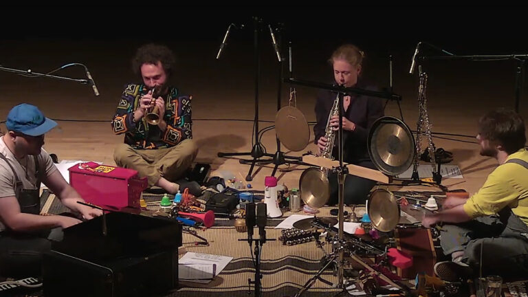 Microplastique synthesize traditions of toy-instrument experiments on their debut